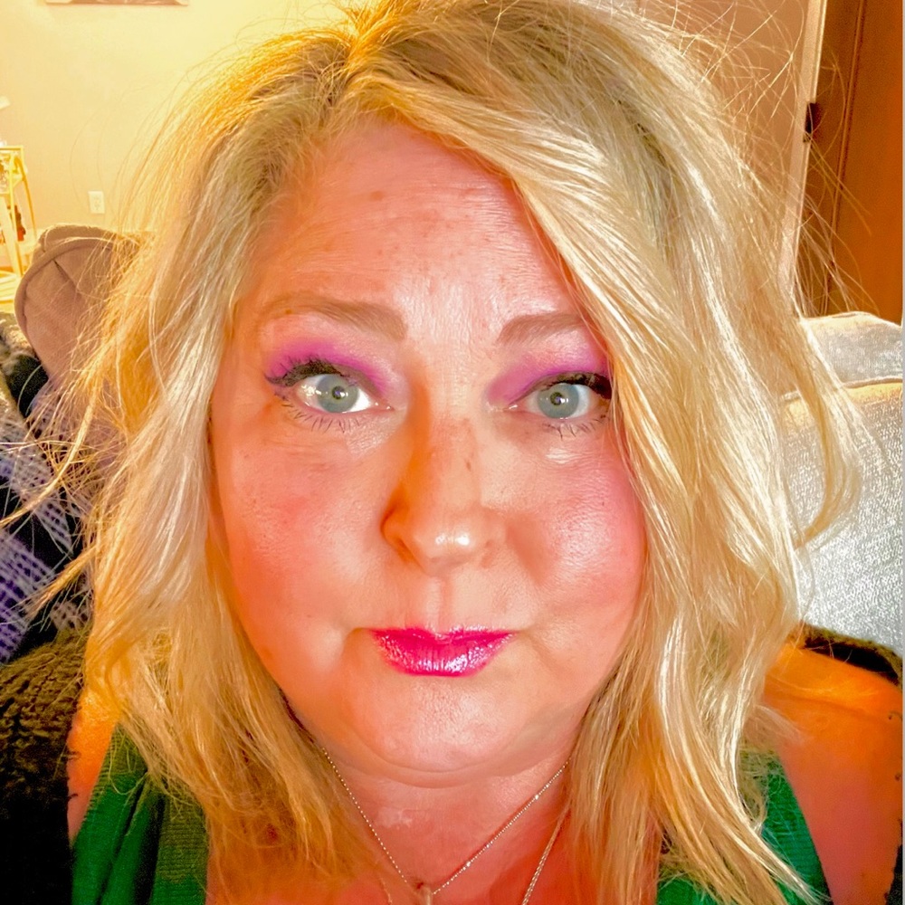 Meet your Posher, Cherie2217 🦋🩷🦋